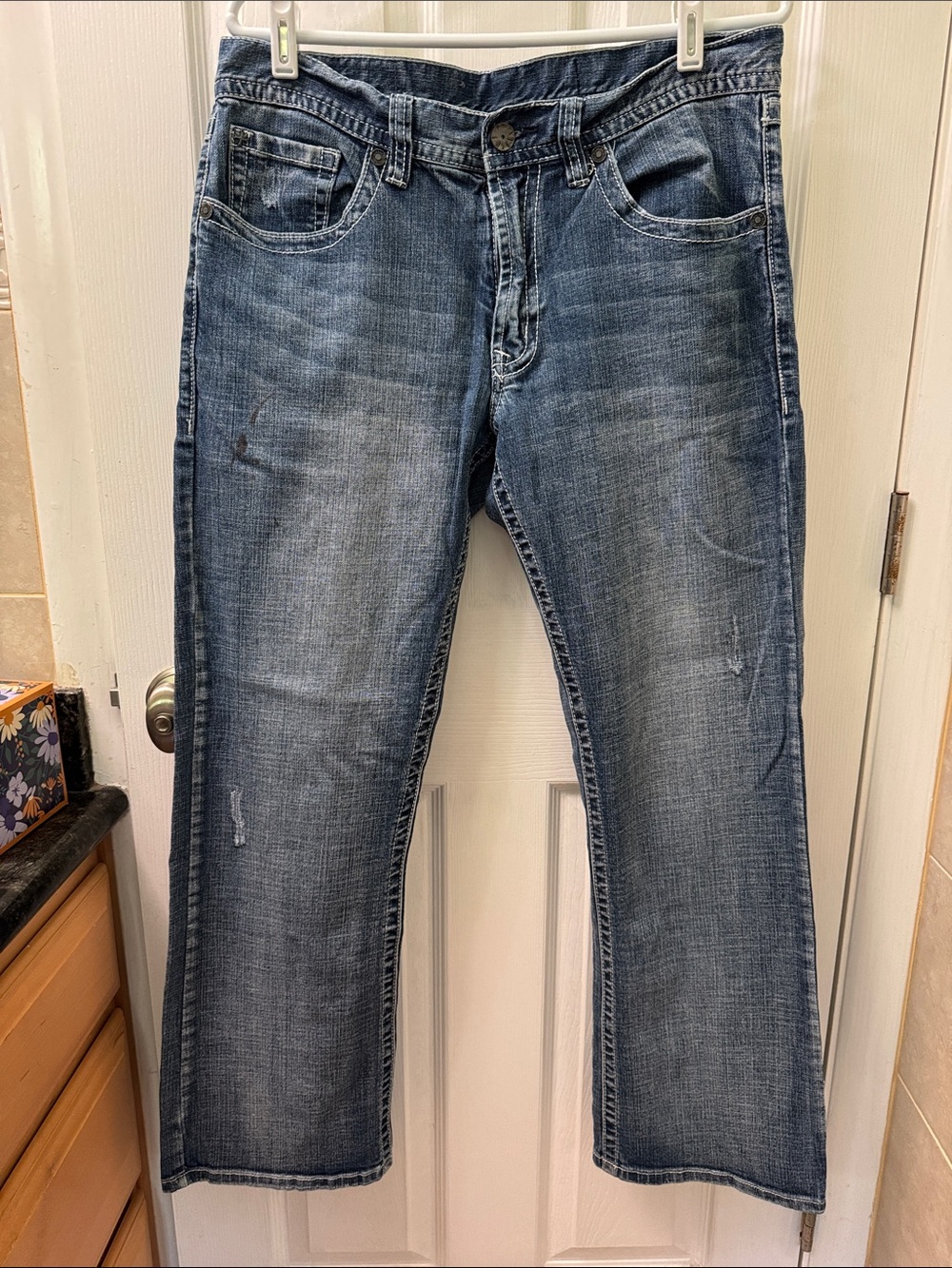 Men's Straight-Leg Jeans in Faded Blue Wash